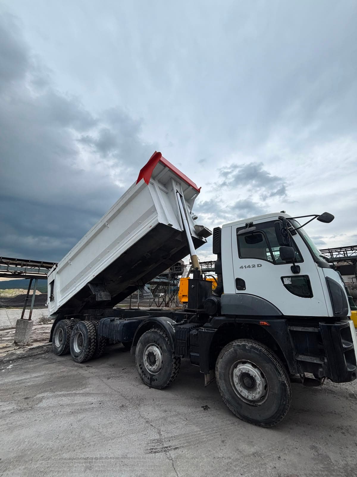 Ford Trucks 4142D Ecotorq 8x4